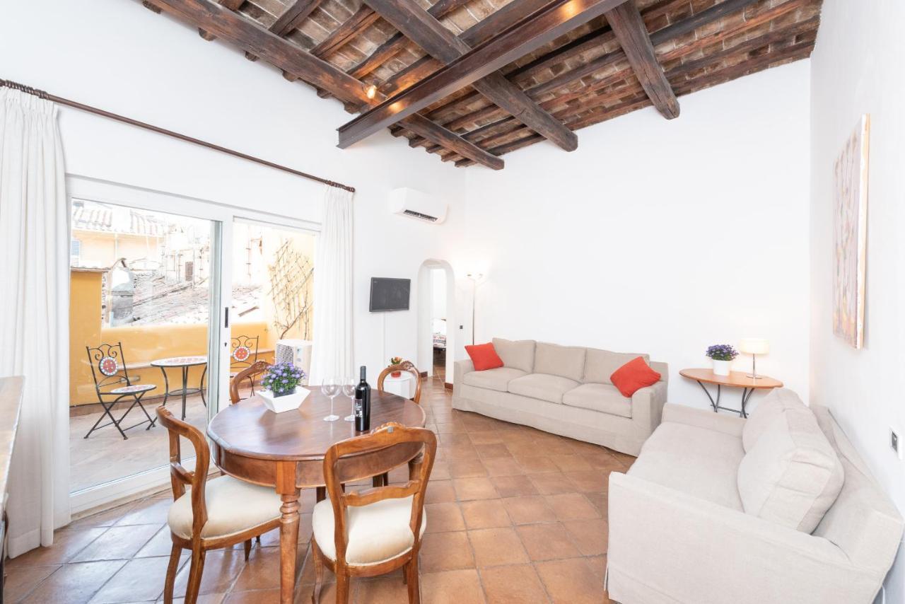 Stunning Campo De Fiori Apartment With Terrace Рим Екстериор снимка