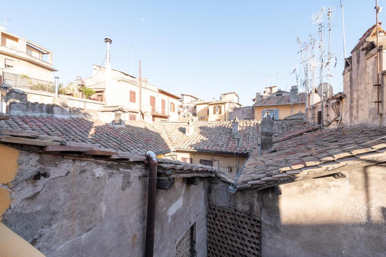 Stunning Campo De Fiori Apartment With Terrace Рим Екстериор снимка