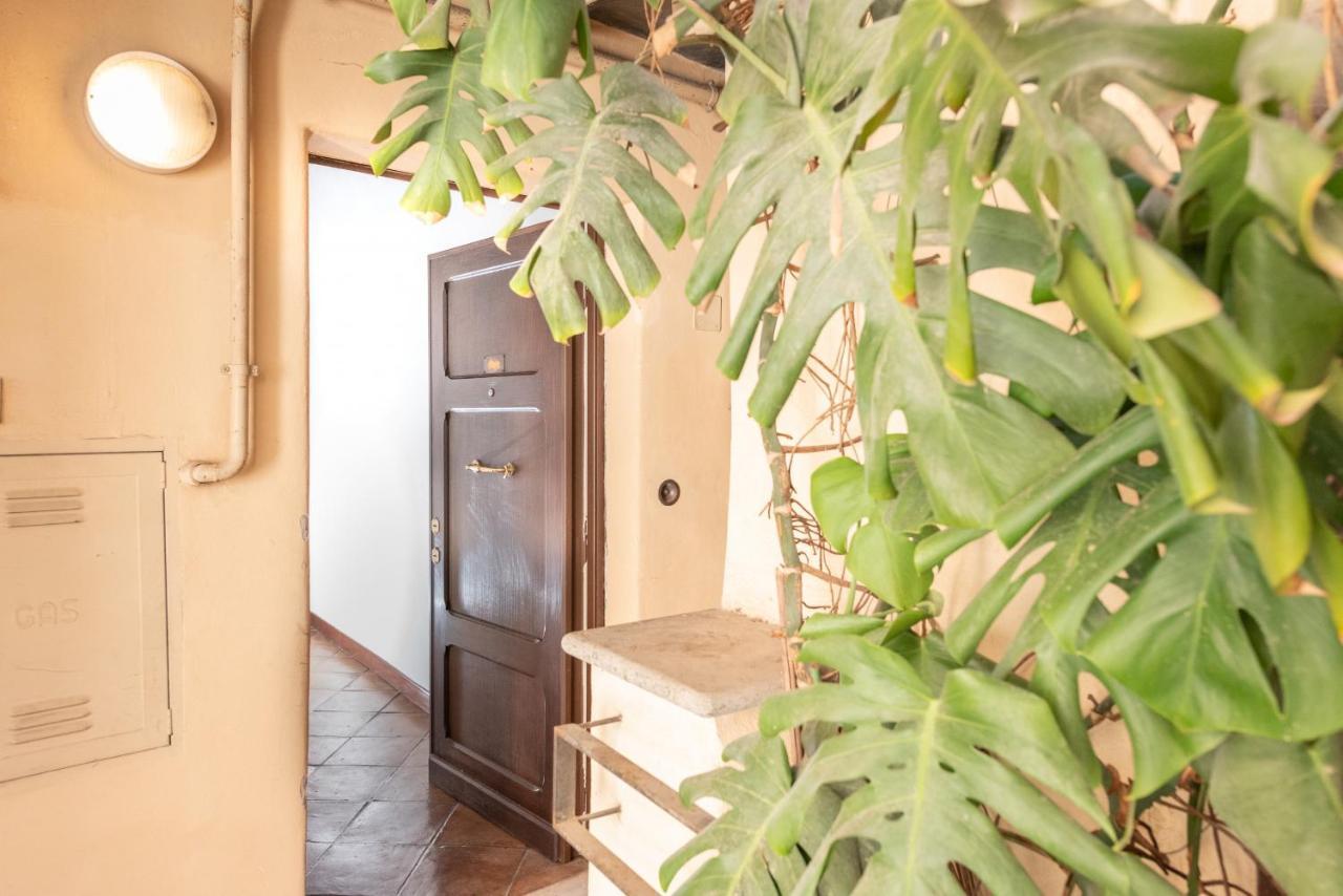 Stunning Campo De Fiori Apartment With Terrace Рим Екстериор снимка