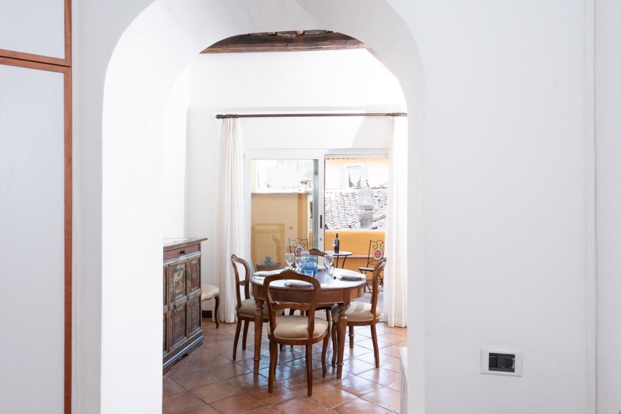 Stunning Campo De Fiori Apartment With Terrace Рим Екстериор снимка